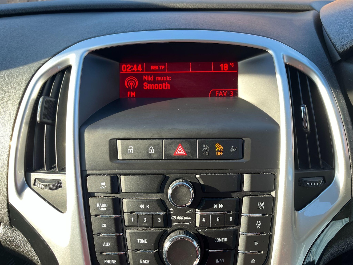 Used Vauxhall Astra 2015 for sale - 76440918: Photo 24