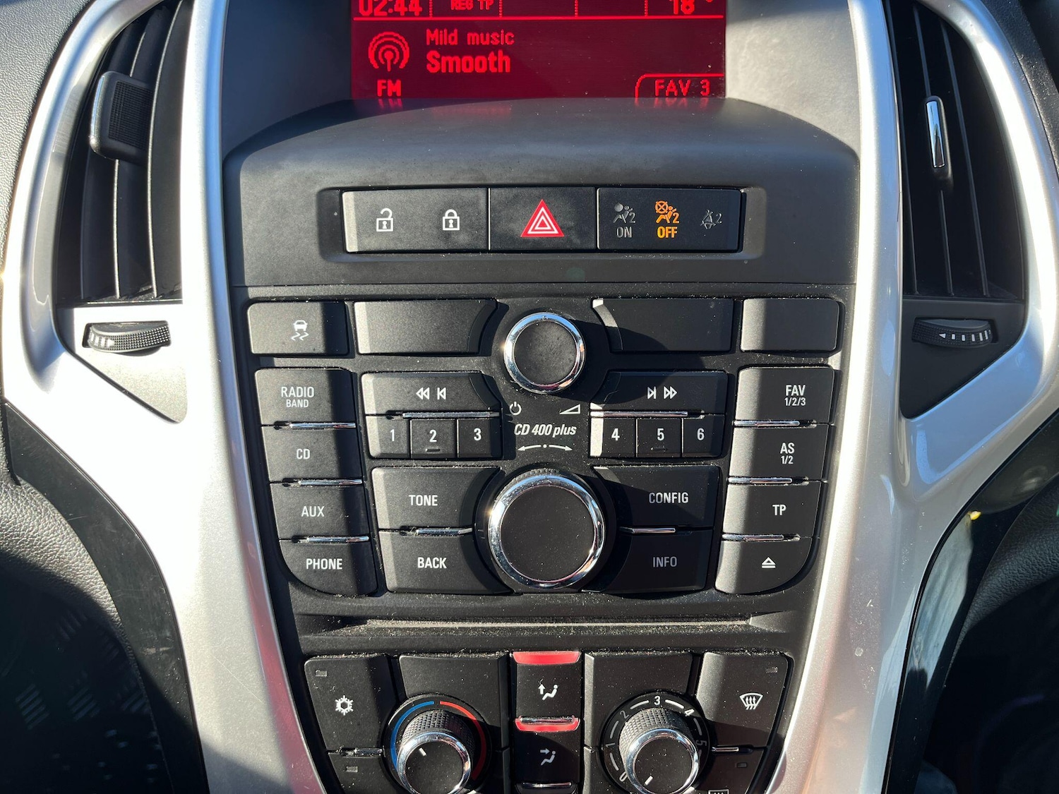 Used Vauxhall Astra 2015 for sale - 76440918: Photo 25