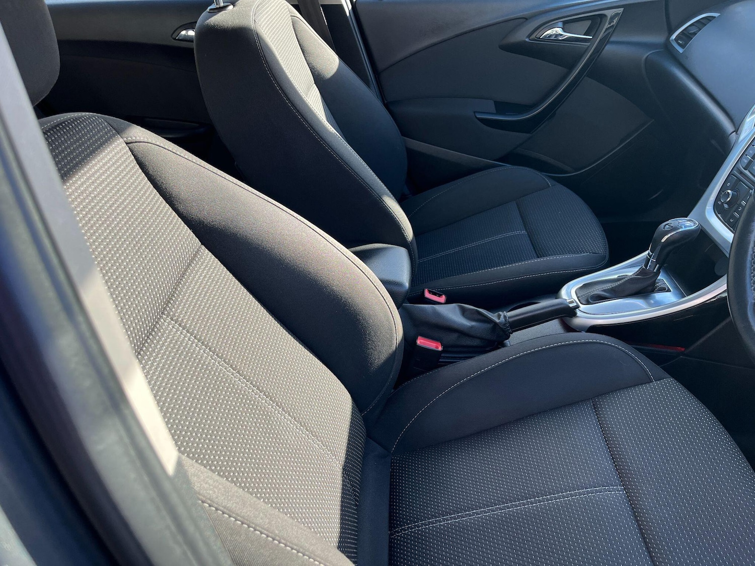 Used Vauxhall Astra 2015 for sale - 76440918: Photo 9