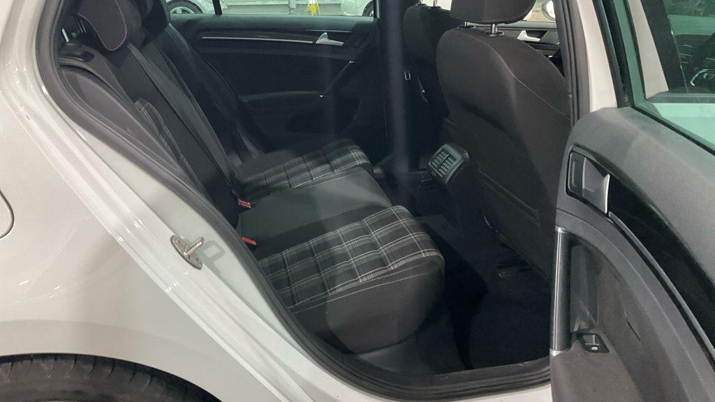 Used Volkswagen Golf 2016 for sale - 76786847: Photo 8