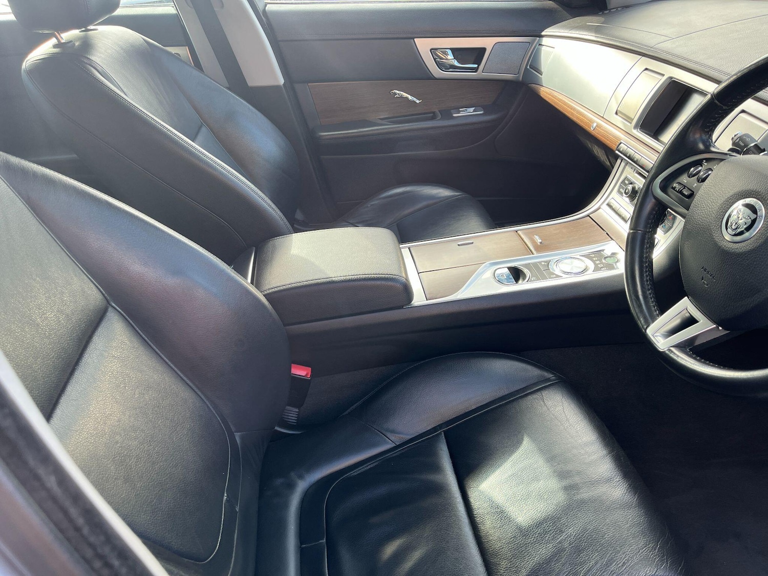 Used Jaguar XF 2013 for sale - 76988344: Photo 8