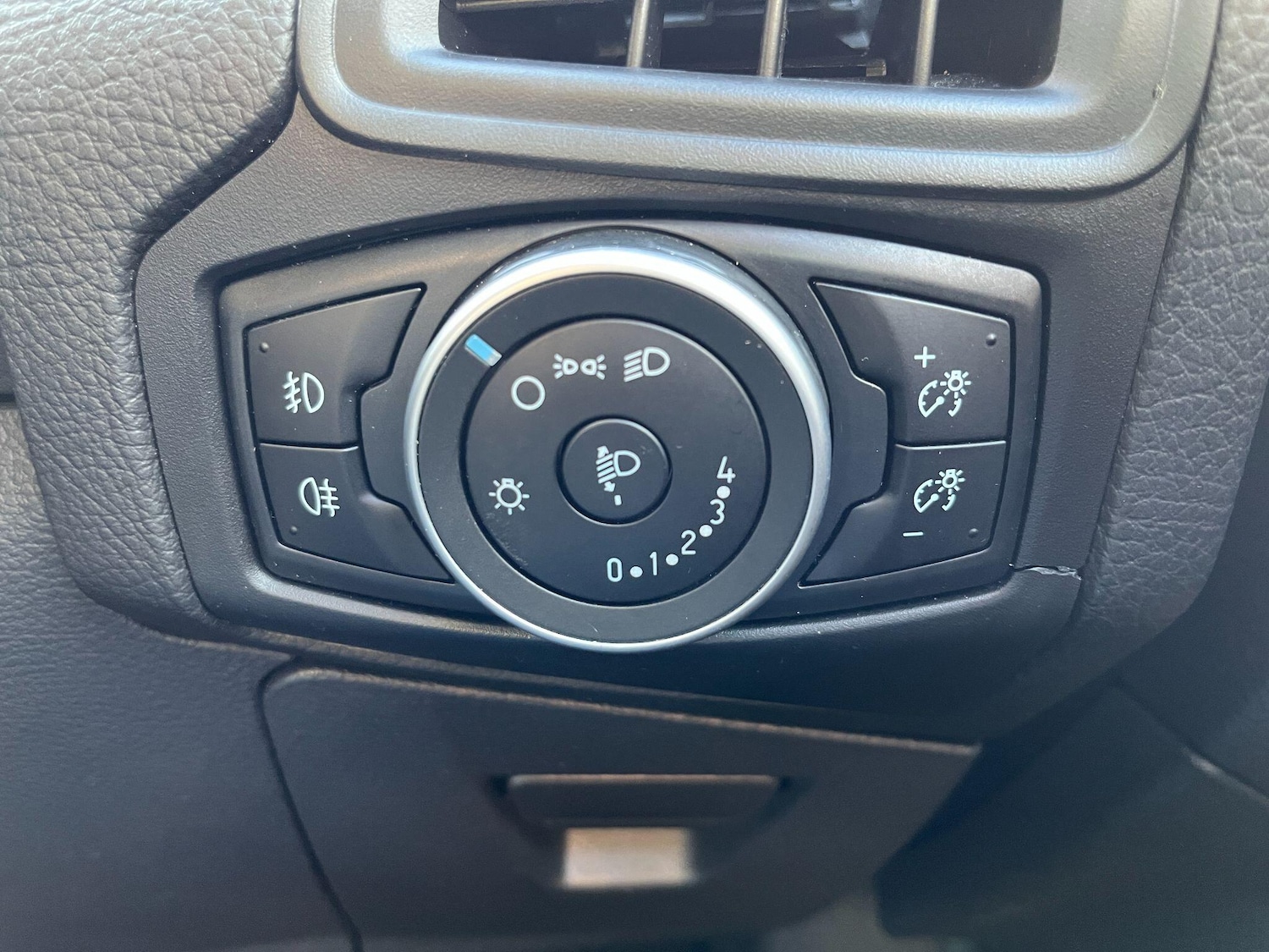 Used Ford Focus 2017 for sale - 76121916: Photo 19