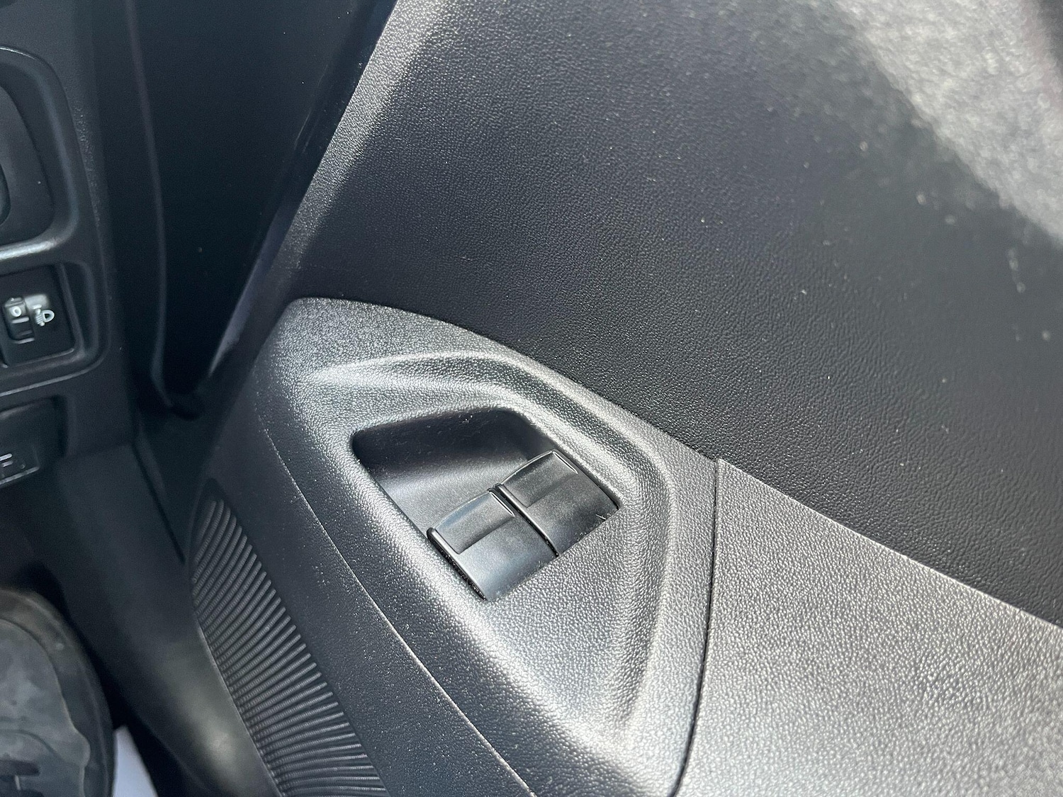 Used Toyota AYGO 2015 for sale - 77412080: Photo 18