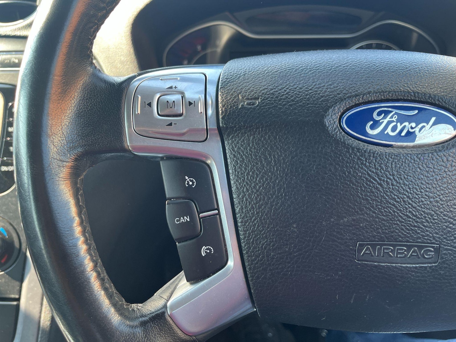 Used Ford Mondeo 2011 for sale - 76398689: Photo 20