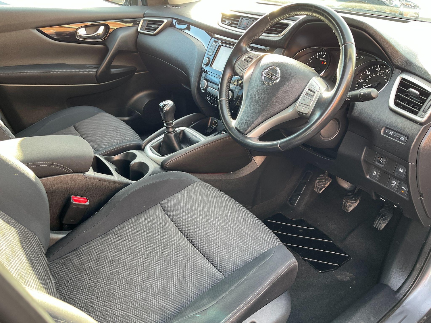 Used Nissan Qashqai 2016 for sale - 76573421: Photo 9