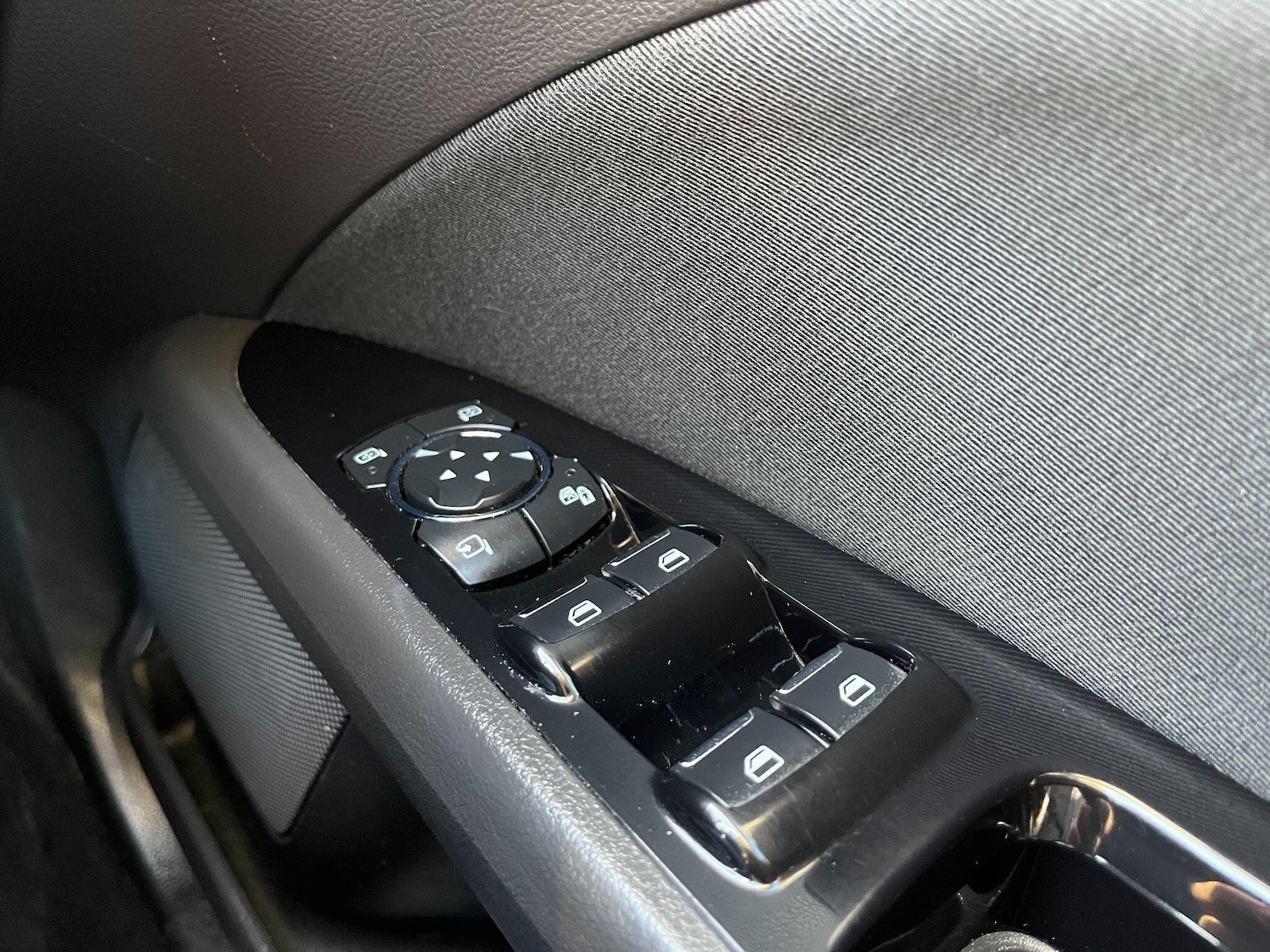 Used Ford Mondeo 2016 for sale - 77752828: Photo 16