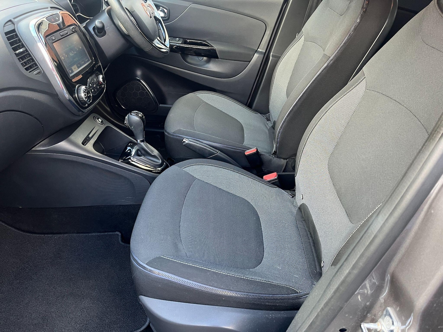 Used Renault Captur 2015 for sale - 76398469: Photo 17