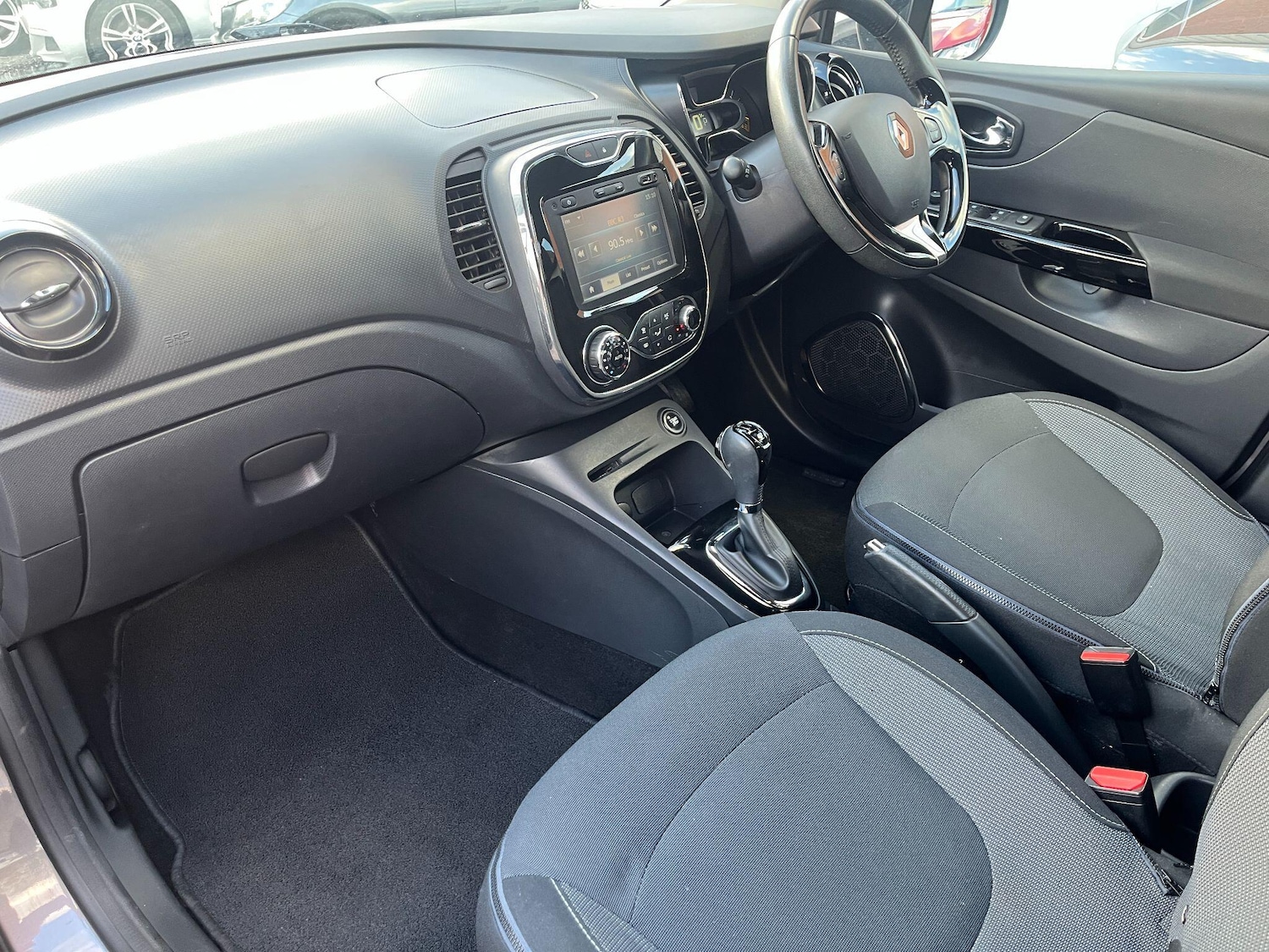 Used Renault Captur 2015 for sale - 76398469: Photo 18