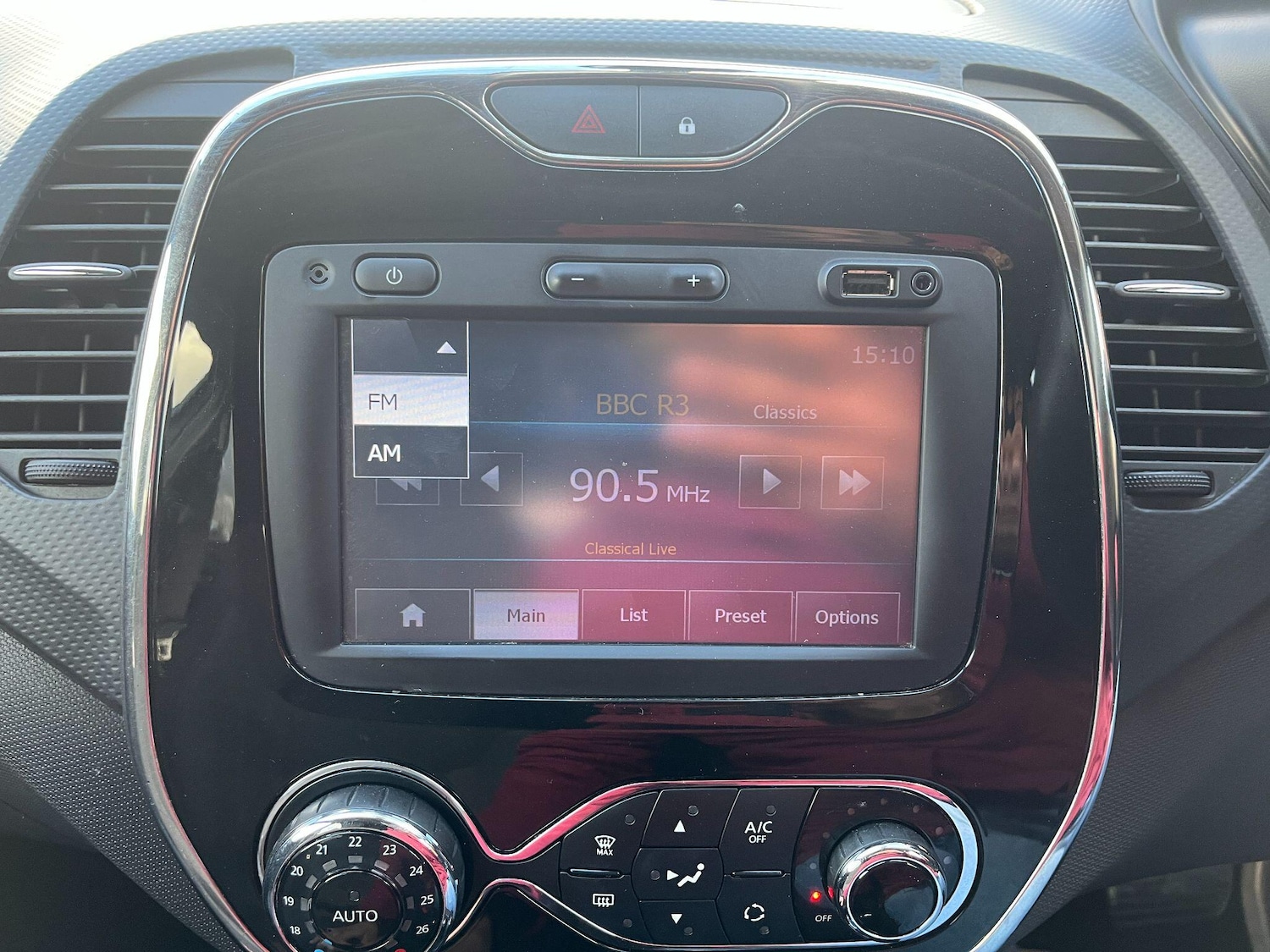 Used Renault Captur 2015 for sale - 76398469: Photo 22