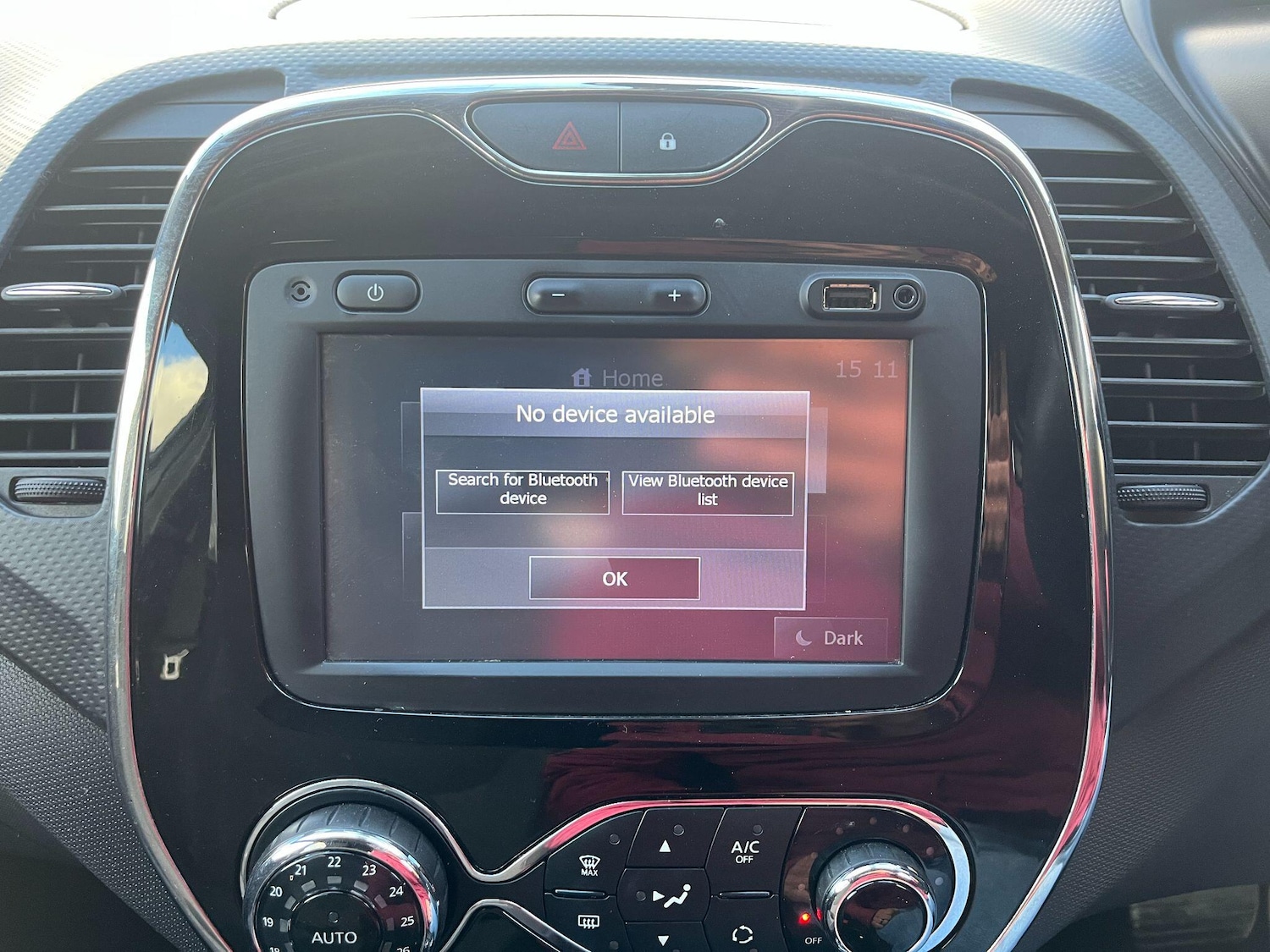 Used Renault Captur 2015 for sale - 76398469: Photo 24