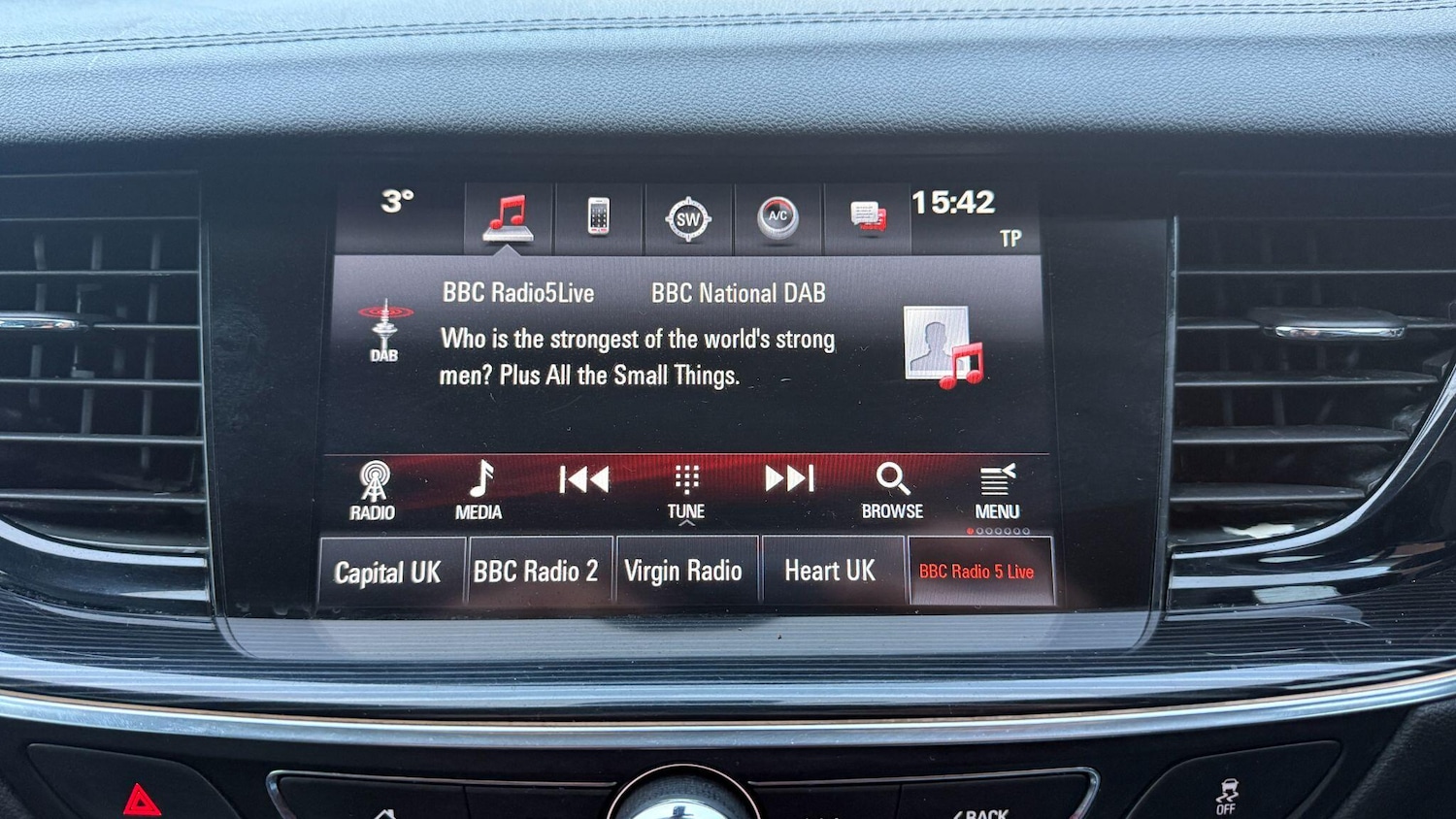 Used Vauxhall Insignia 2017 for sale - 77120750: Photo 25