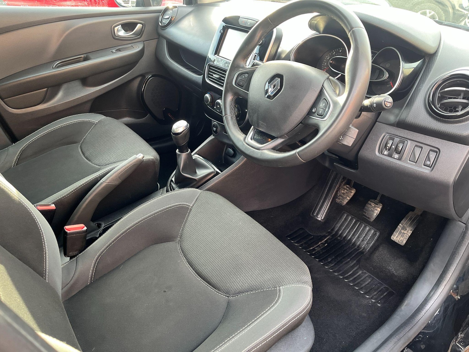 Used Renault Clio 2018 for sale - 77202514: Photo 10