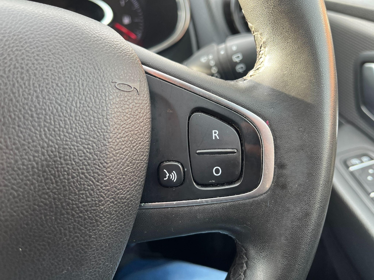 Used Renault Clio 2018 for sale - 77202514: Photo 24