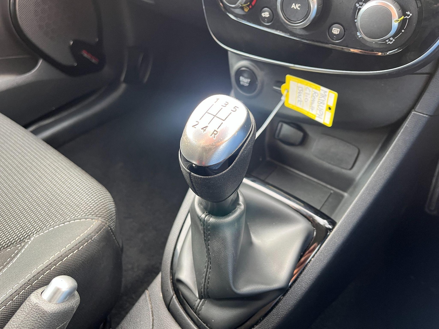 Used Renault Clio 2018 for sale - 77202514: Photo 32