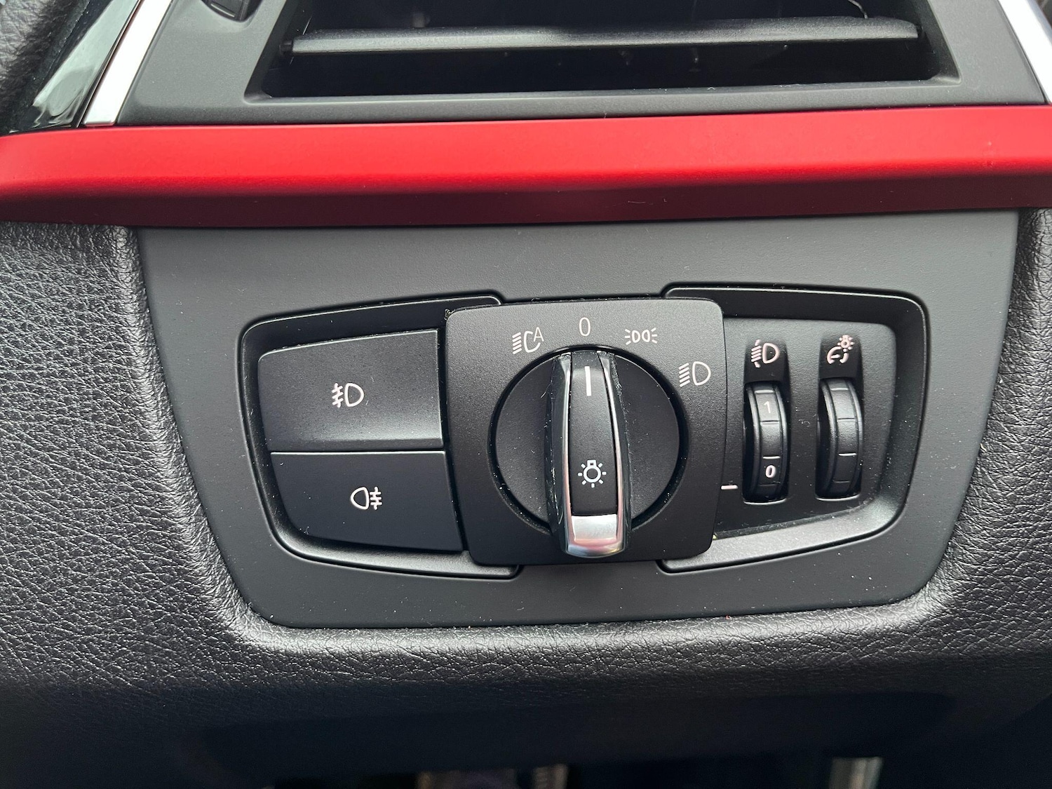 Used BMW 3 Series 2016 for sale - 77156297: Photo 24