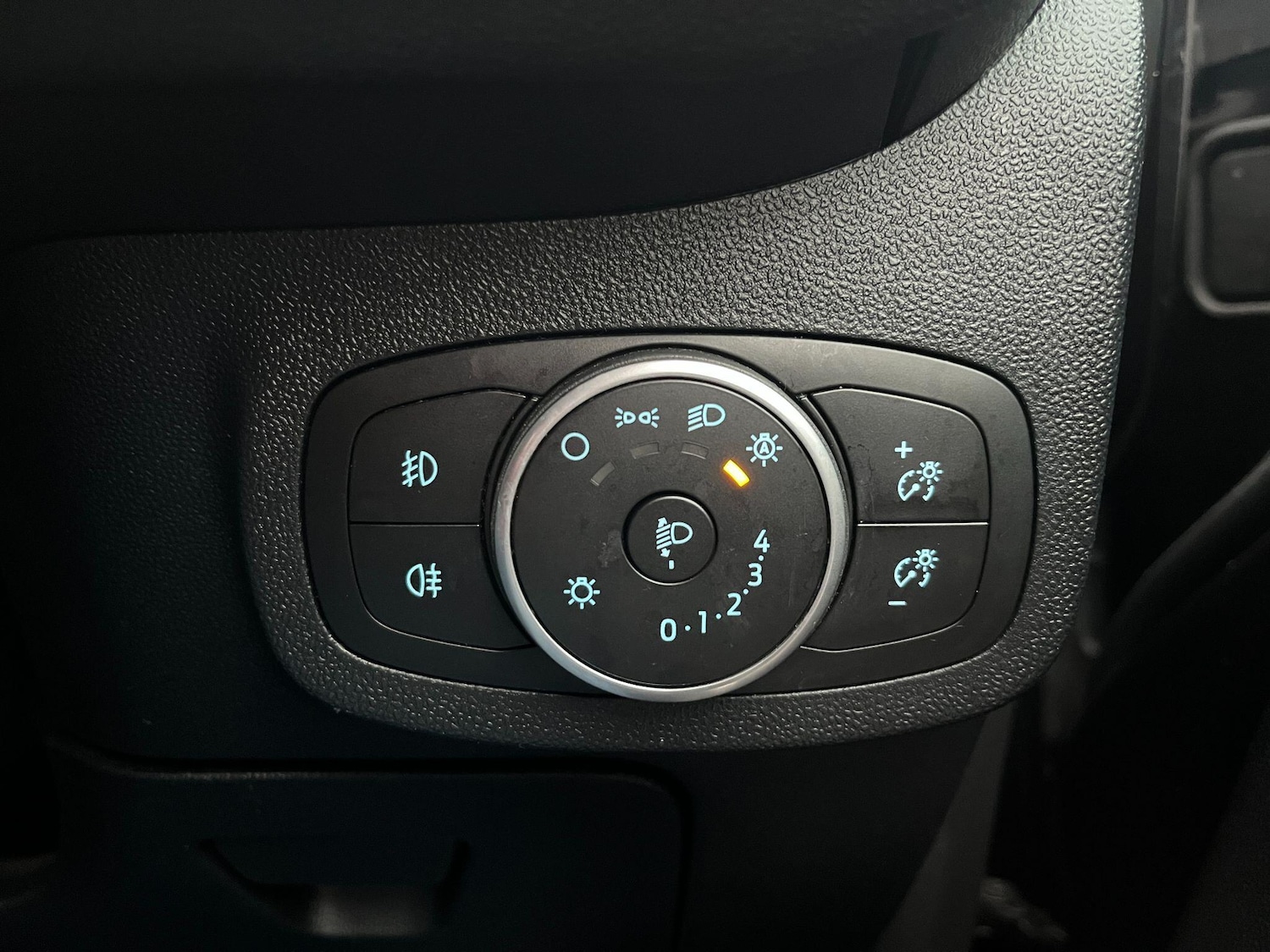 Used Ford Fiesta 2020 for sale - 76592528: Photo 24