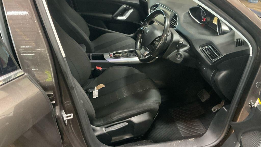 Used Peugeot 308 2016 for sale - 76786496: Photo 7