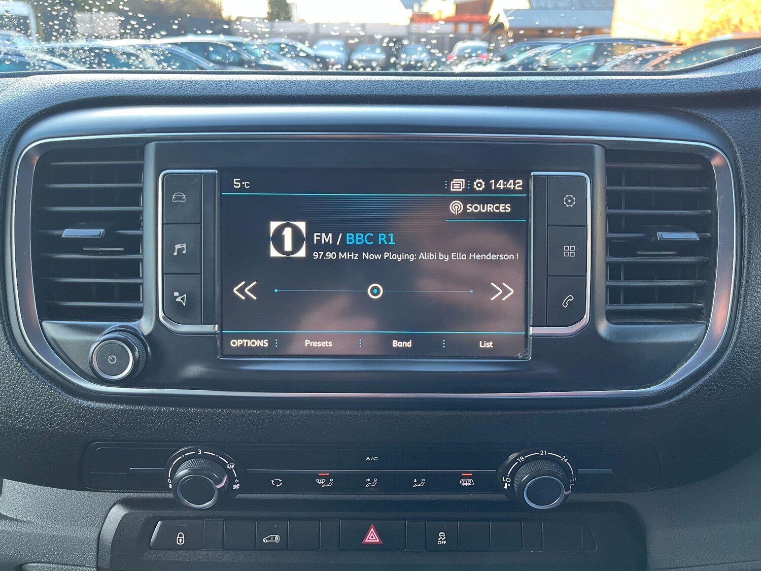 Used Peugeot Expert 2018 for sale - 76728461: Photo 25