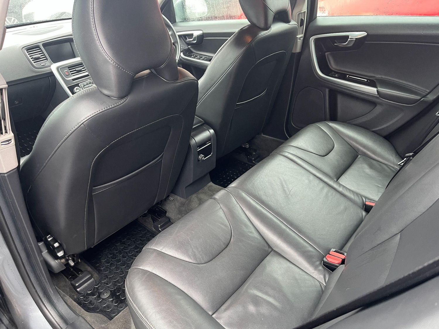 Used Volvo V60 2017 for sale - 77646976: Photo 16