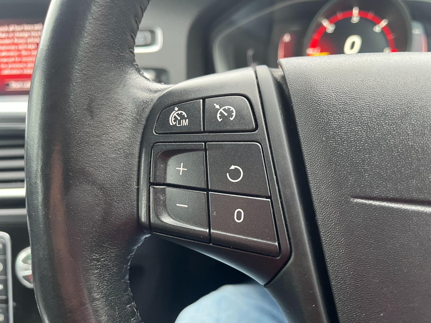 Used Volvo V60 2017 for sale - 77646976: Photo 21