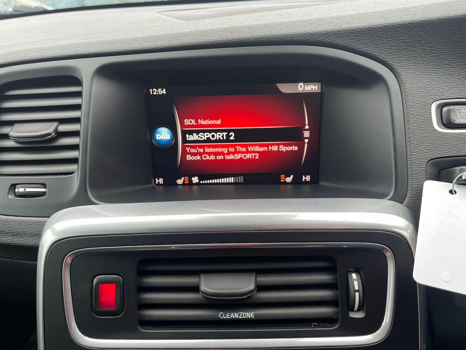 Used Volvo V60 2017 for sale - 77646976: Photo 25