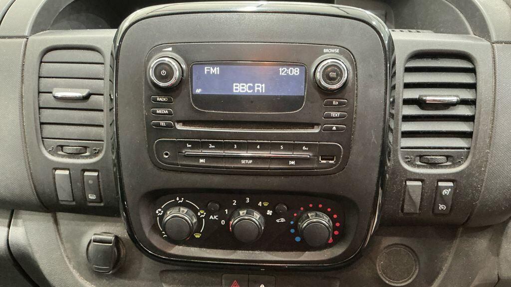 Used Vauxhall Vivaro 2018 for sale - 76423102: Photo 8