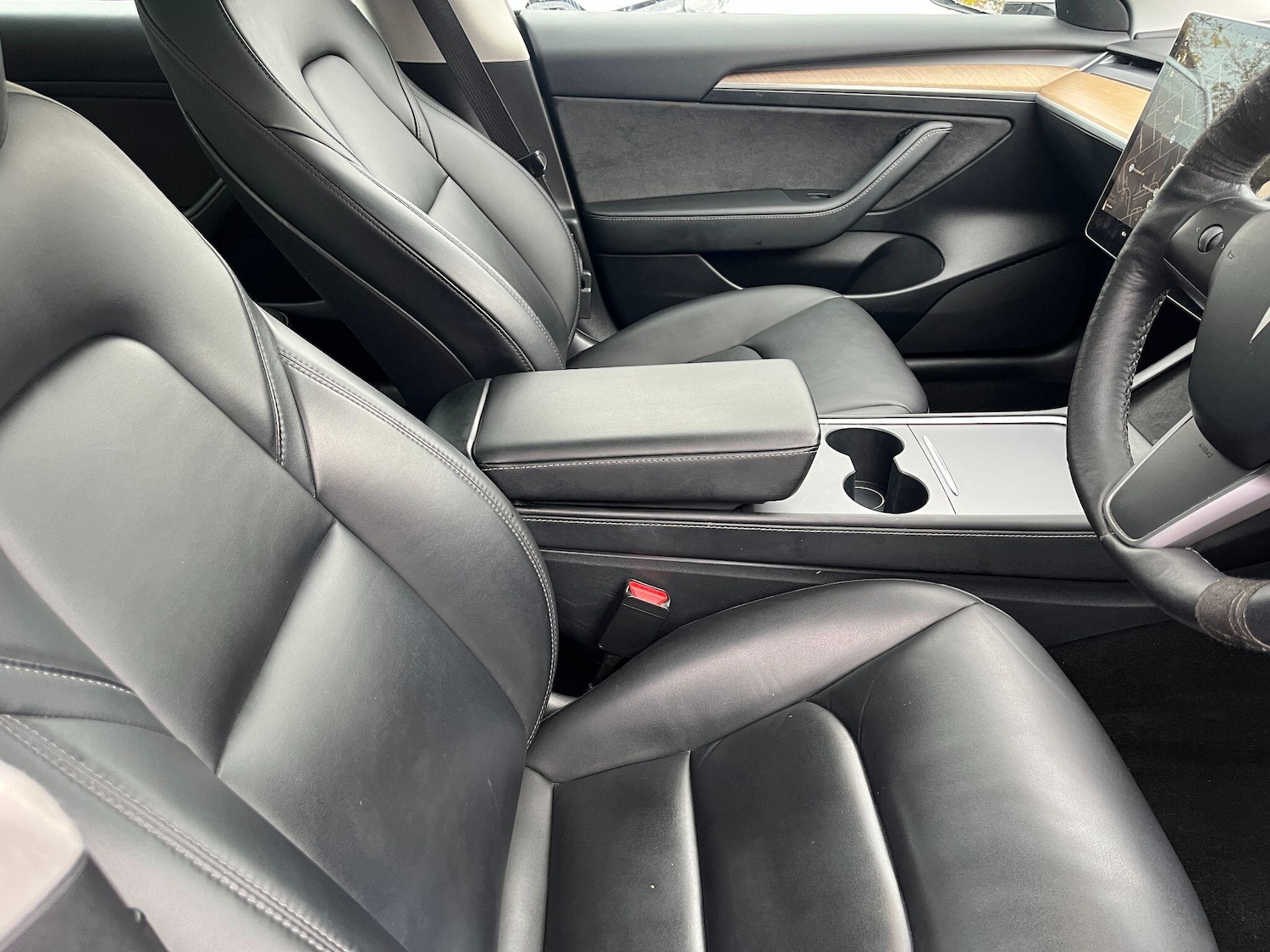 Used Tesla Model 3 2021 for sale - 76409109: Photo 8