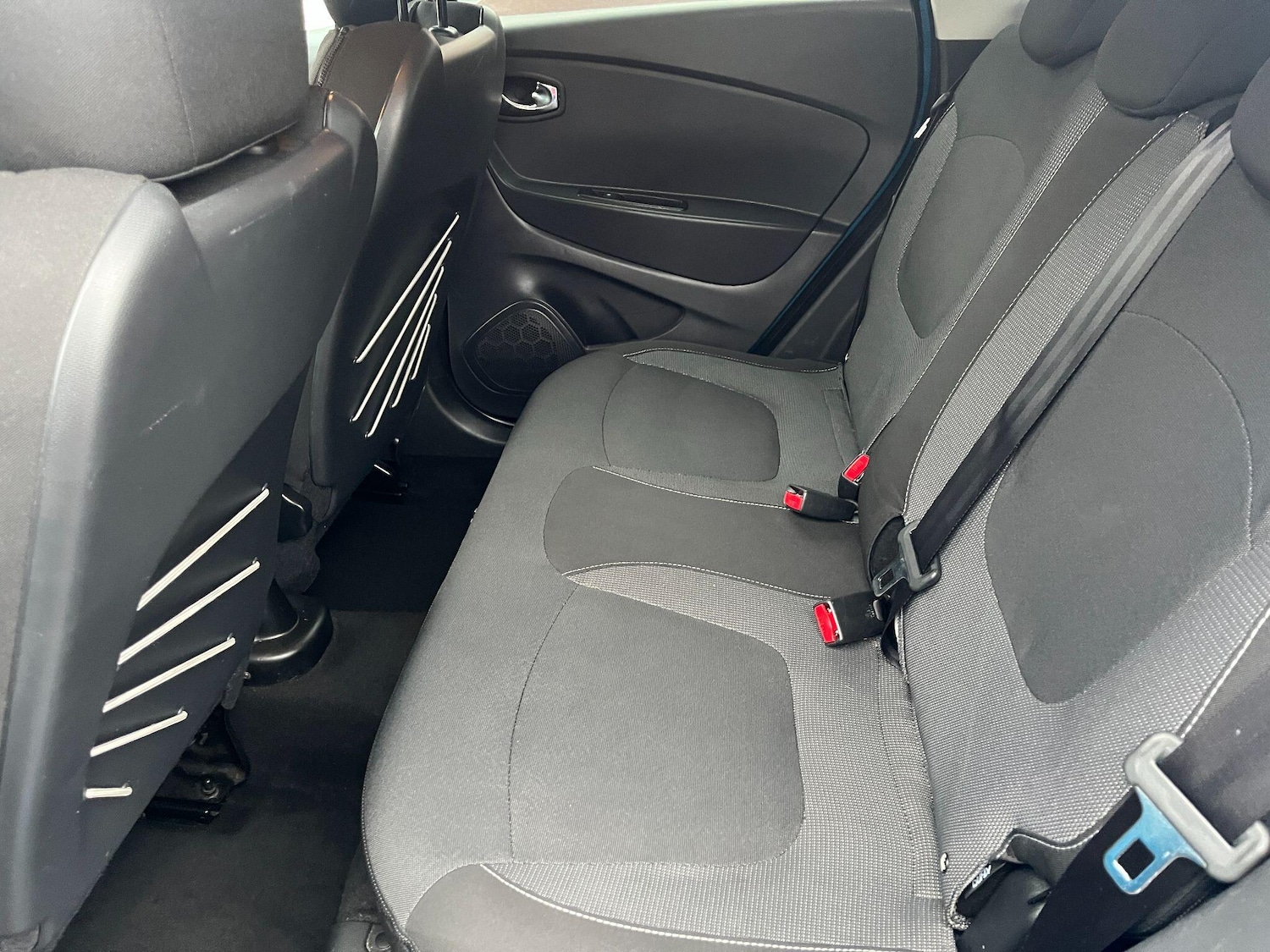 Used Renault Captur 2015 for sale - 77279236: Photo 15