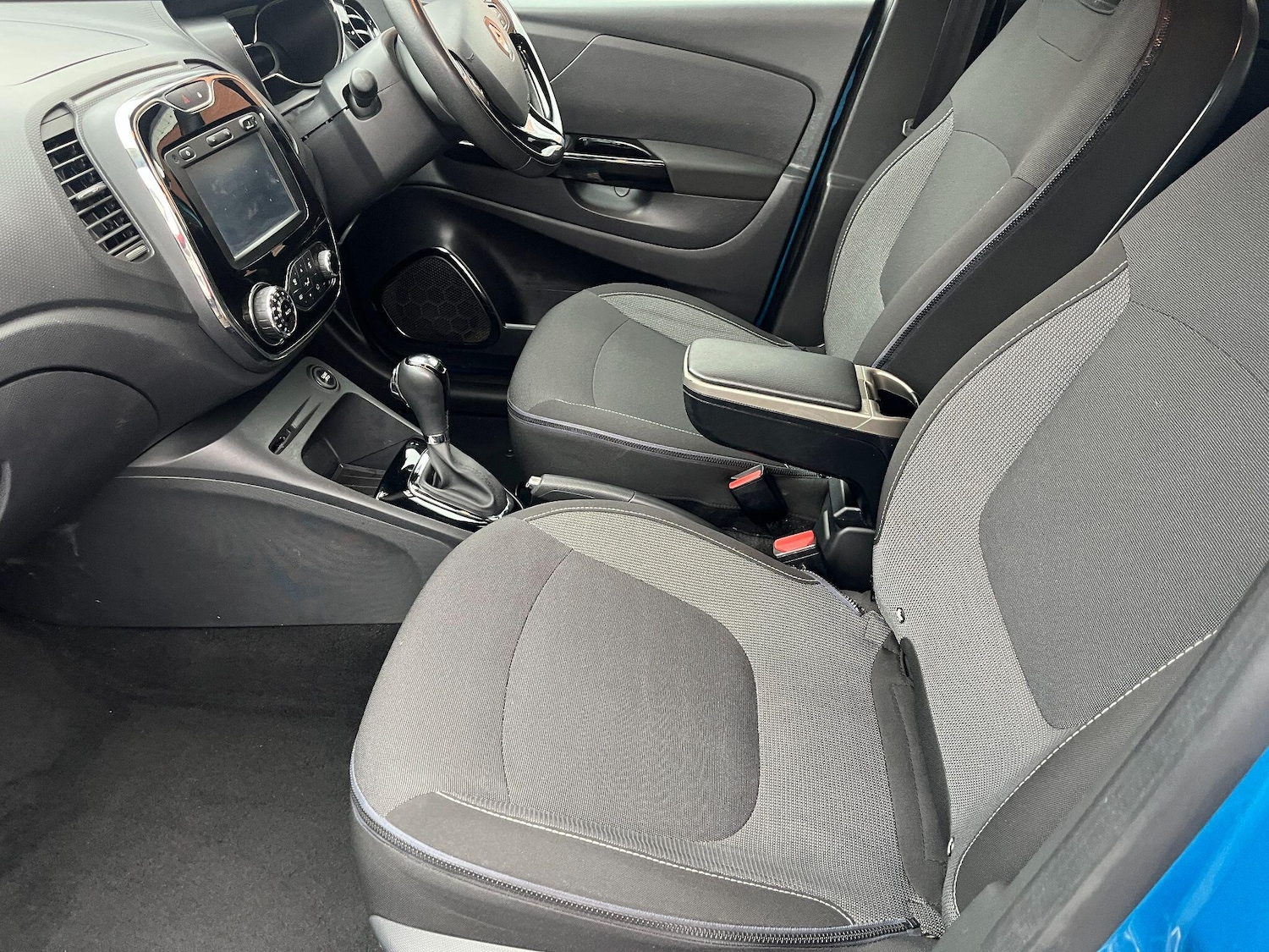 Used Renault Captur 2015 for sale - 77279236: Photo 17