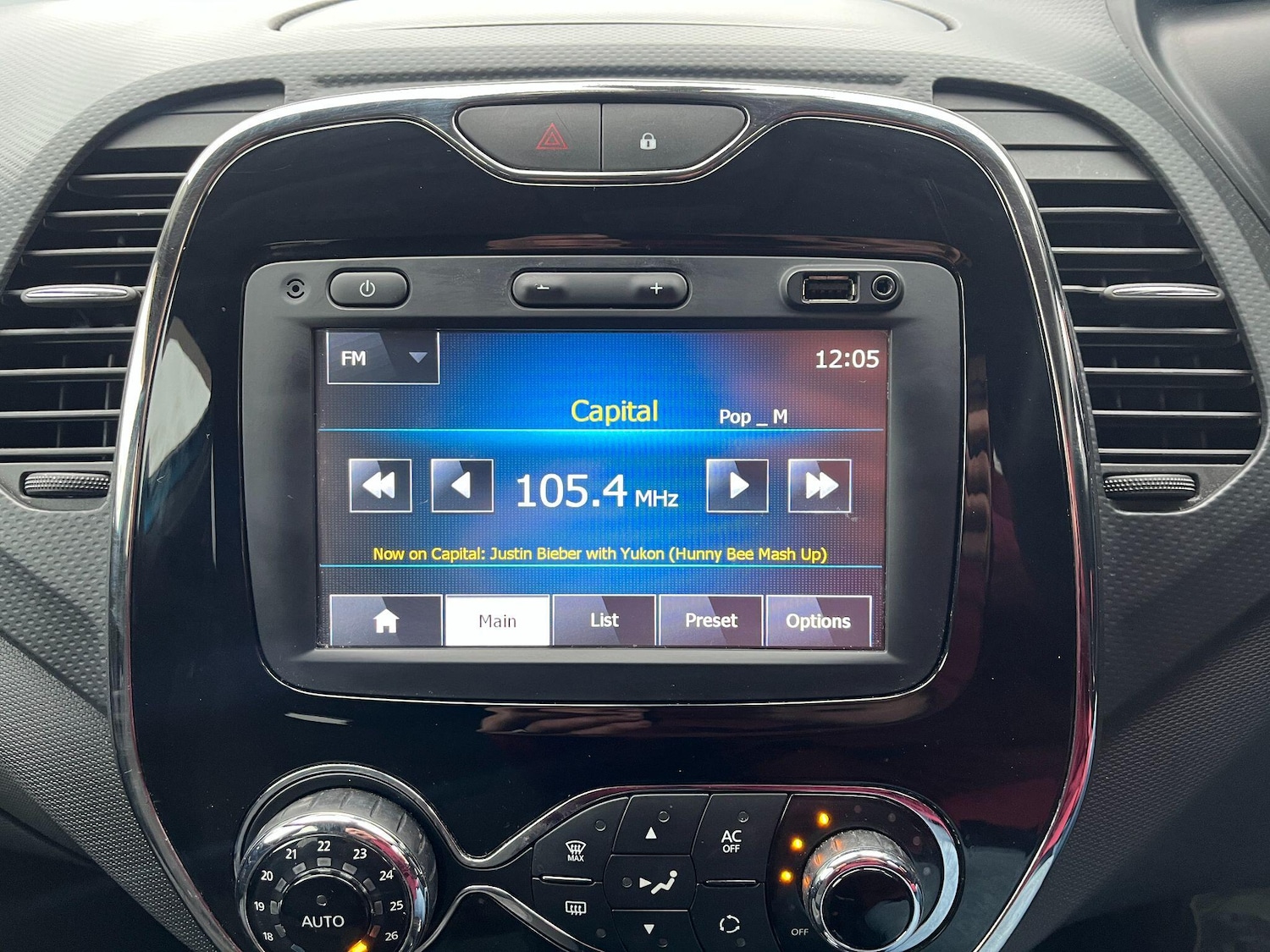 Used Renault Captur 2015 for sale - 77279236: Photo 21