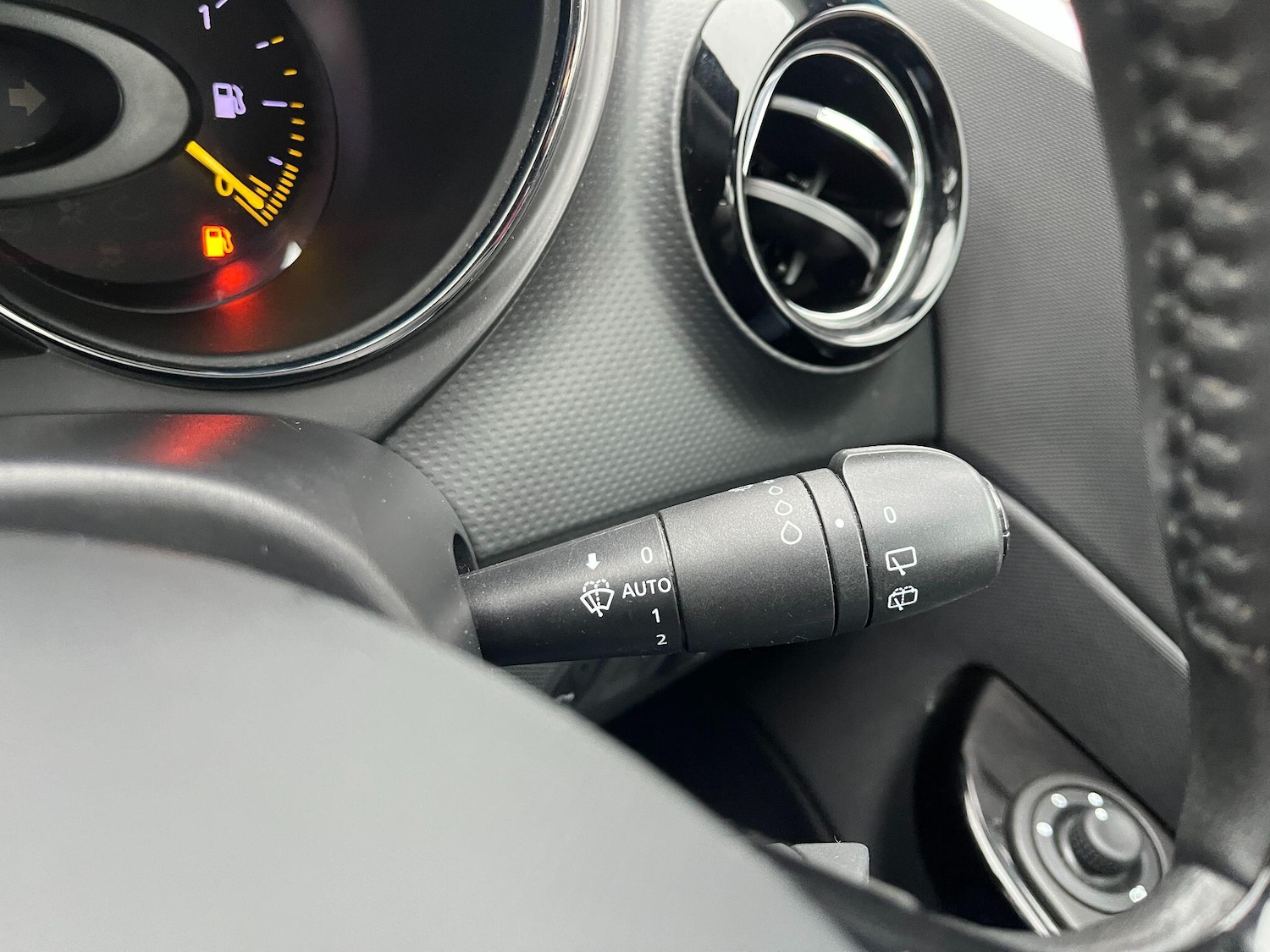 Used Renault Captur 2015 for sale - 77279236: Photo 25