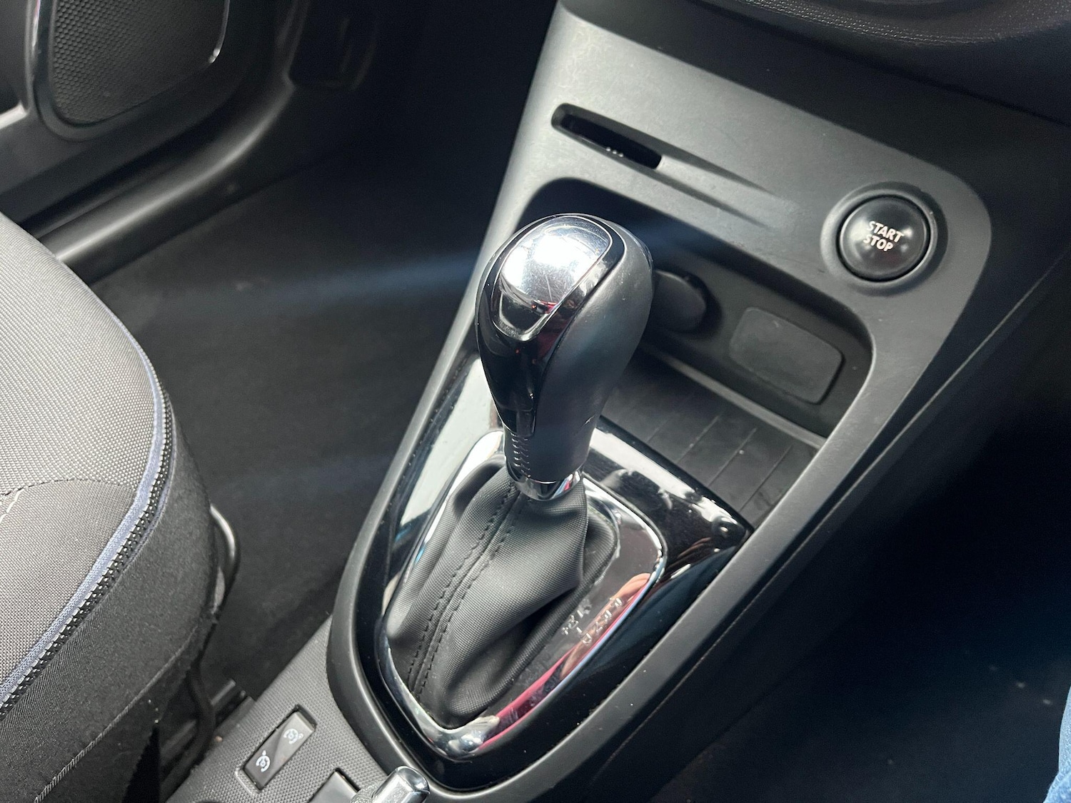 Used Renault Captur 2015 for sale - 77279236: Photo 31