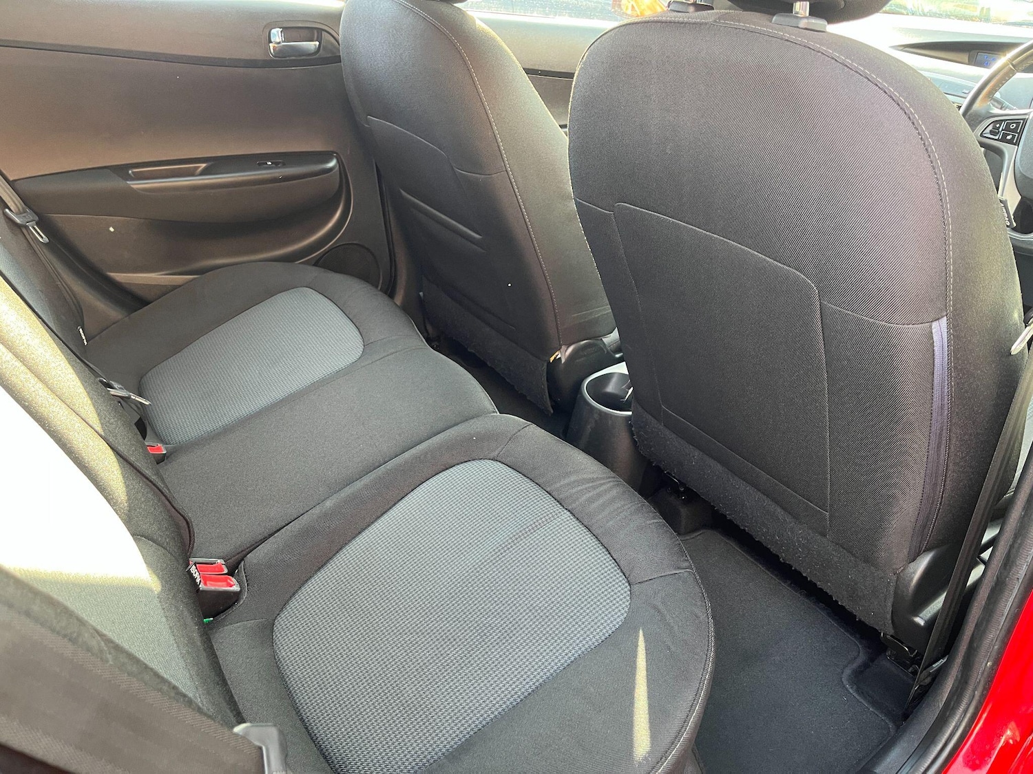 Used Hyundai i20 2014 for sale - 76996349: Photo 9