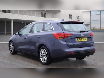 Used Kia Ceed 2017 for sale - 76964793: Photo