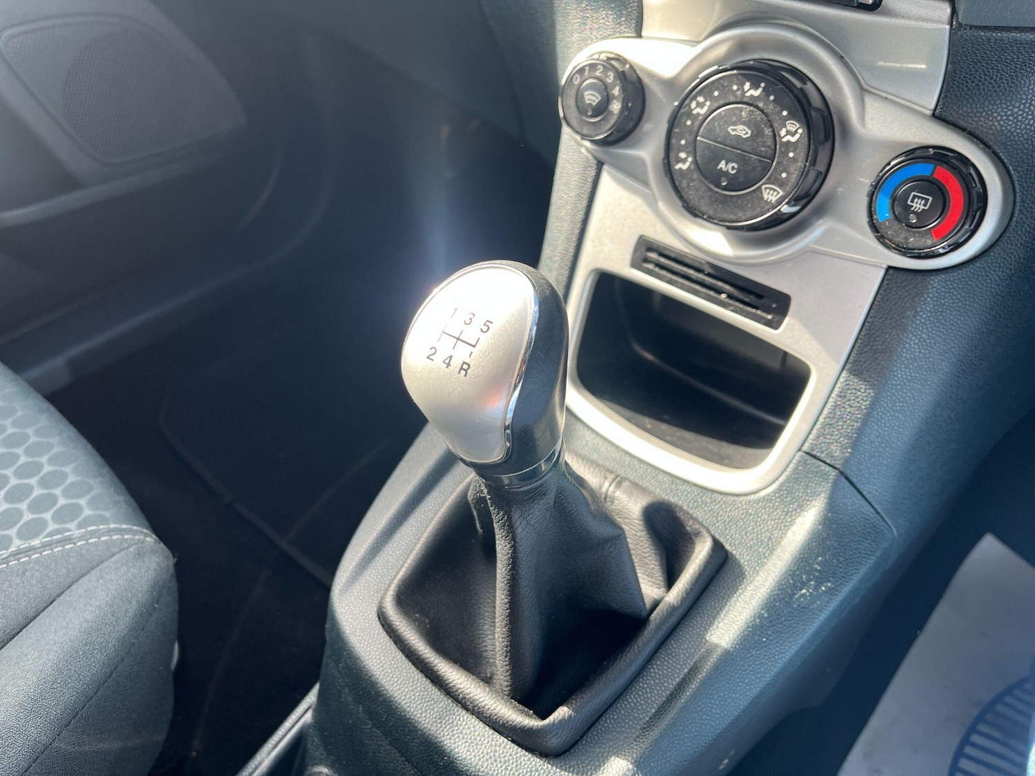 Used Ford Fiesta 2010 for sale - 77824920: Photo 21