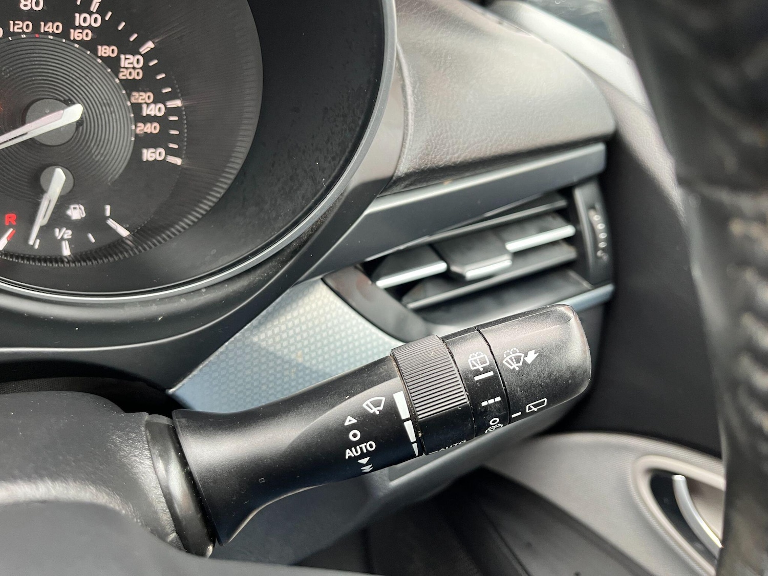 Used Toyota Avensis 2016 for sale - 75915871: Photo 22