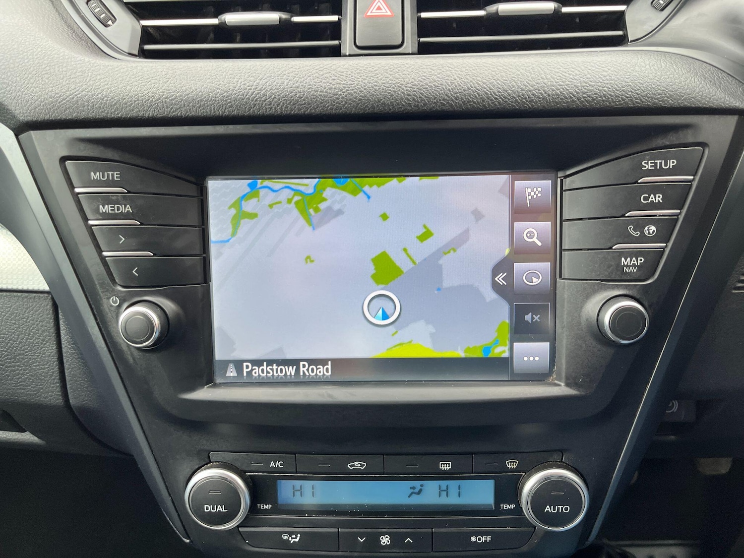 Used Toyota Avensis 2016 for sale - 75915871: Photo 24