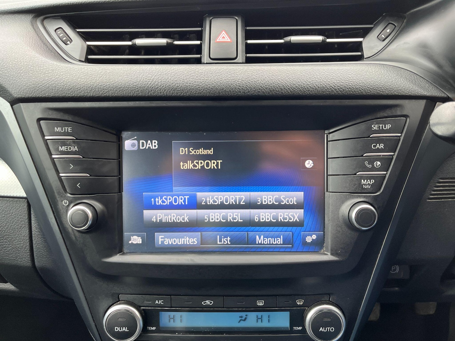 Used Toyota Avensis 2016 for sale - 75915871: Photo 26