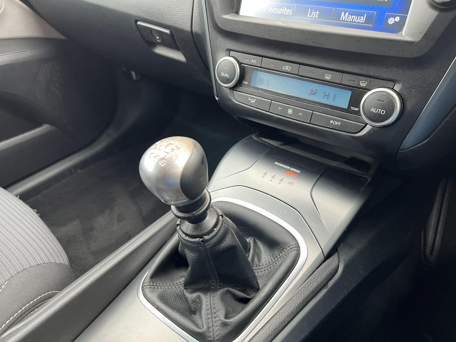 Used Toyota Avensis 2016 for sale - 75915871: Photo 28