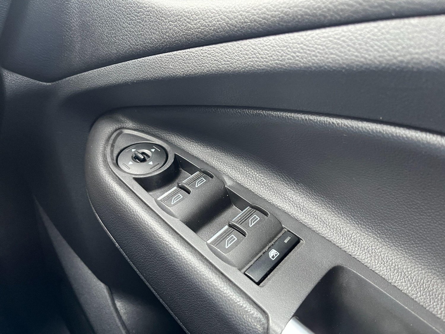 Used Ford Kuga 2016 for sale - 77191403: Photo 25