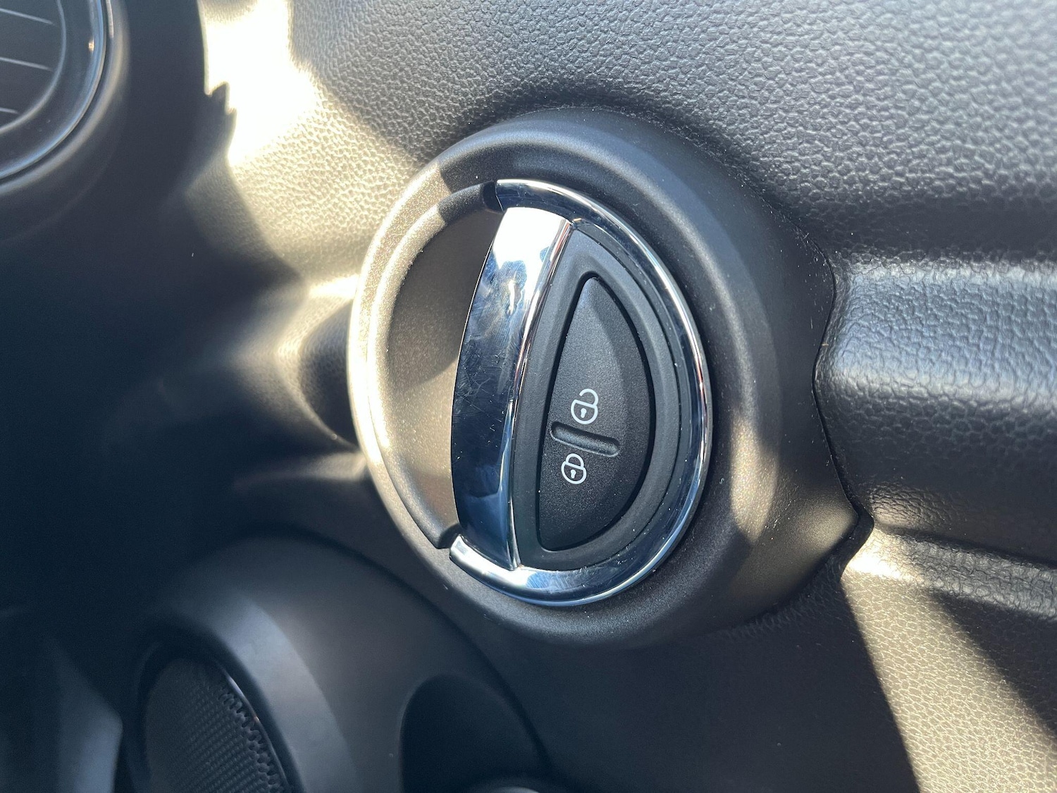 Used MINI Hatch 2018 for sale - 77496838: Photo 24