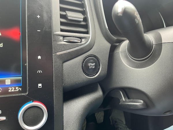 Used Renault Megane 2017 for sale - 75622907: Photo 33