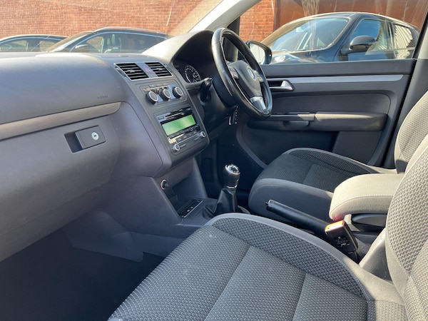 Used Volkswagen Touran 2013 for sale - 74336714: Photo 16
