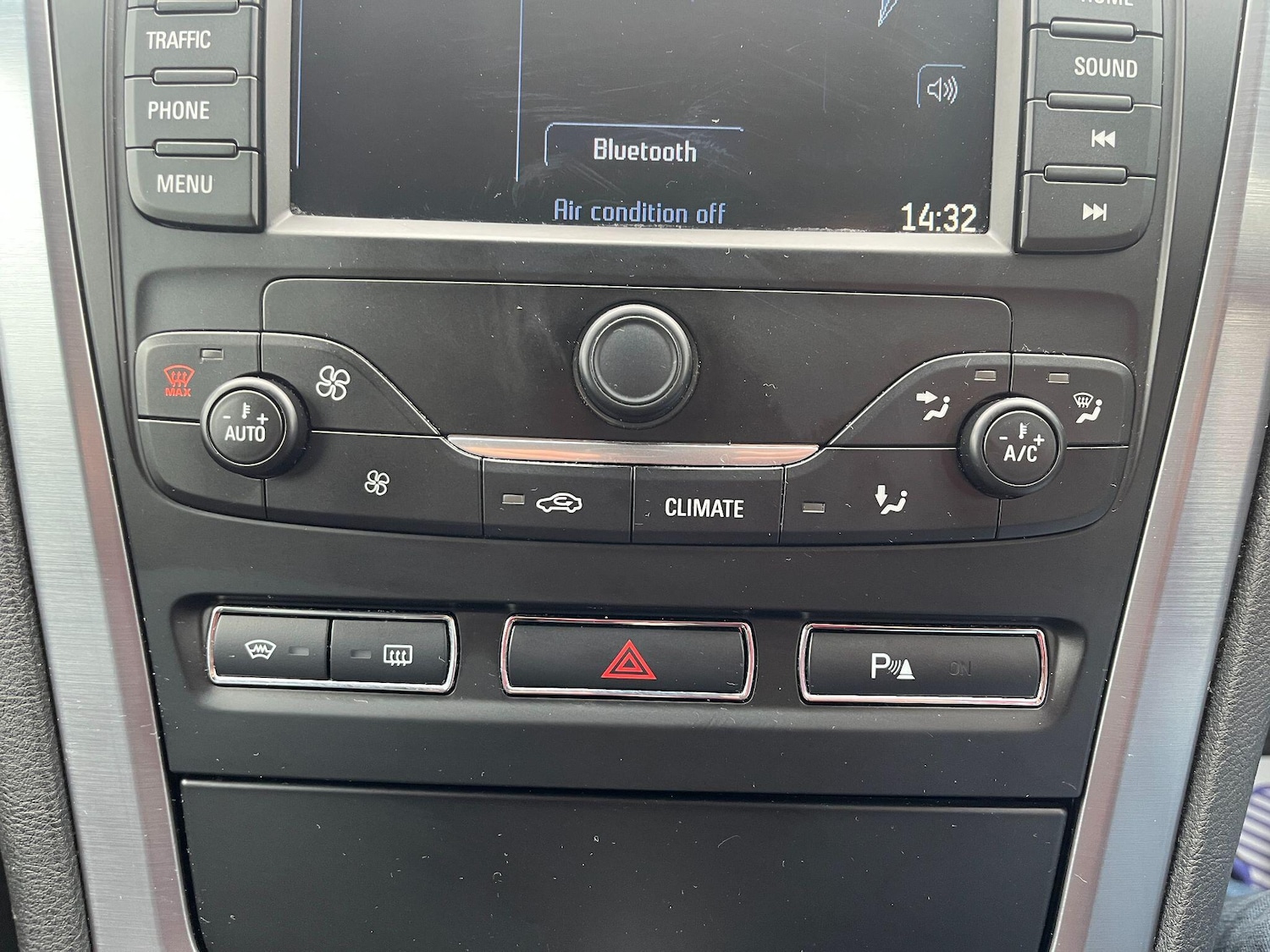 Used Ford Mondeo 2014 for sale - 76408608: Photo 27