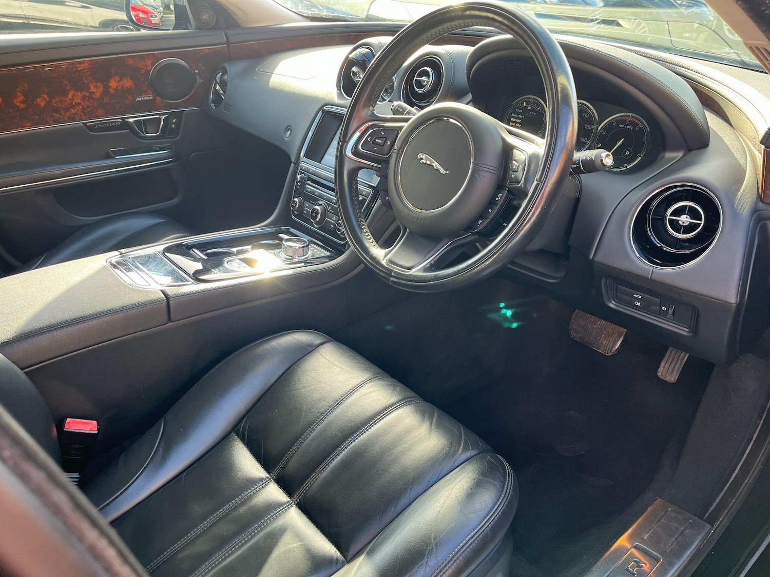 Used Jaguar XJ 2015 for sale - 76398740: Photo 12