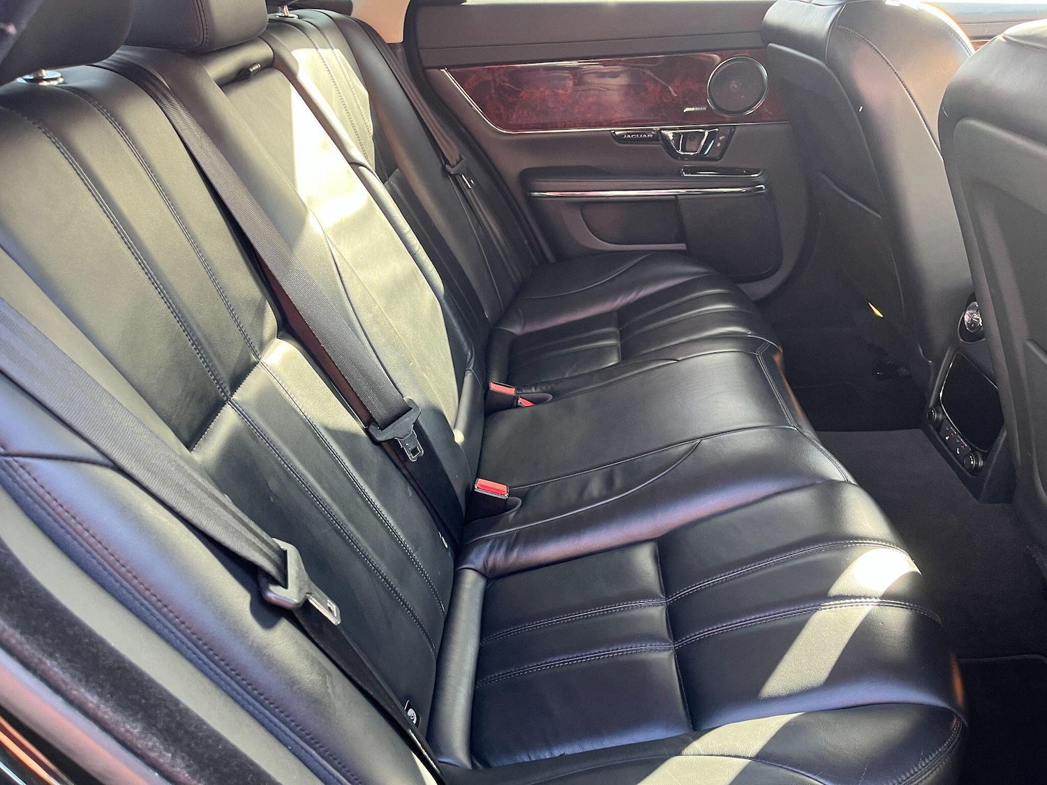 Used Jaguar XJ 2015 for sale - 76398740: Photo 15