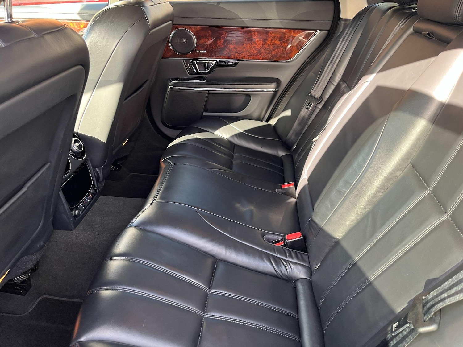 Used Jaguar XJ 2015 for sale - 76398740: Photo 16