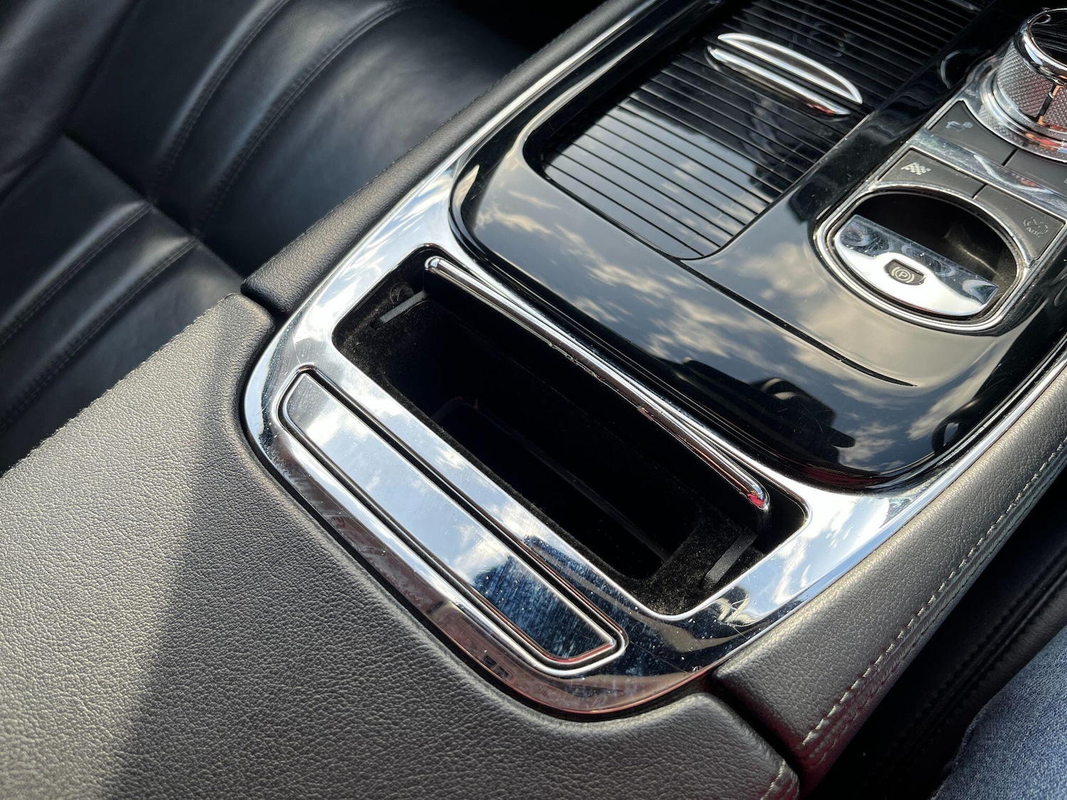 Used Jaguar XJ 2015 for sale - 76398740: Photo 27