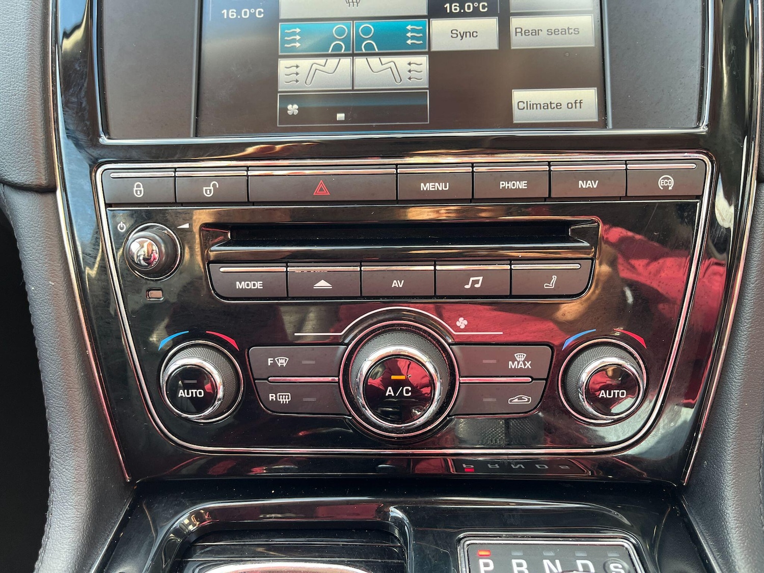 Used Jaguar XJ 2015 for sale - 76398740: Photo 38