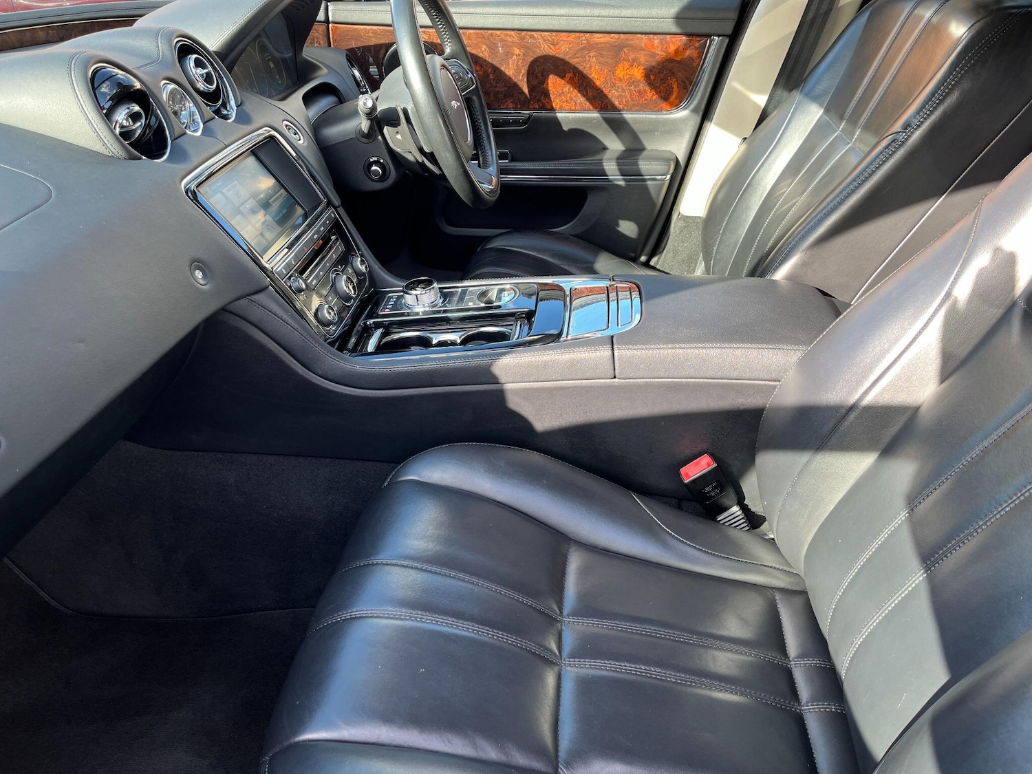 Used Jaguar XJ 2015 for sale - 76398740: Photo 42